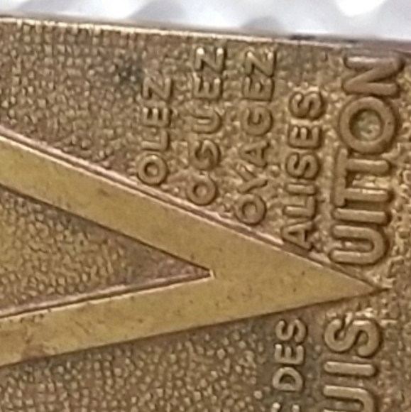 Louis Vuitton Key 🔑 Ring Gold Tone - Picture 5 of 7